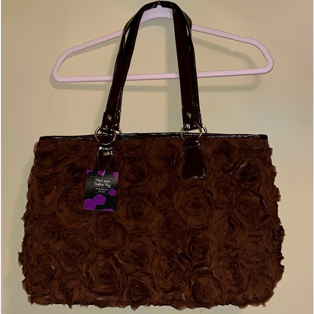 Pioneer plus,hand sewn fabric, roses chocolate brown